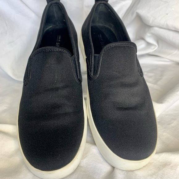 Call It SPRING - Picture 2 of 8